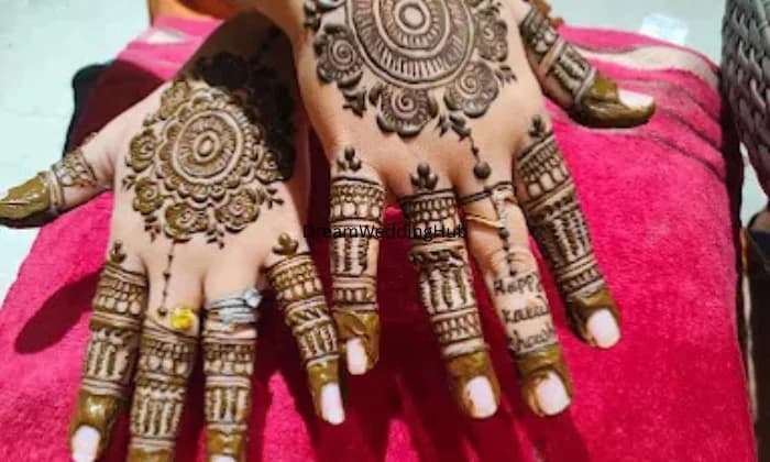 Pooja Mehendi  Makeup artist