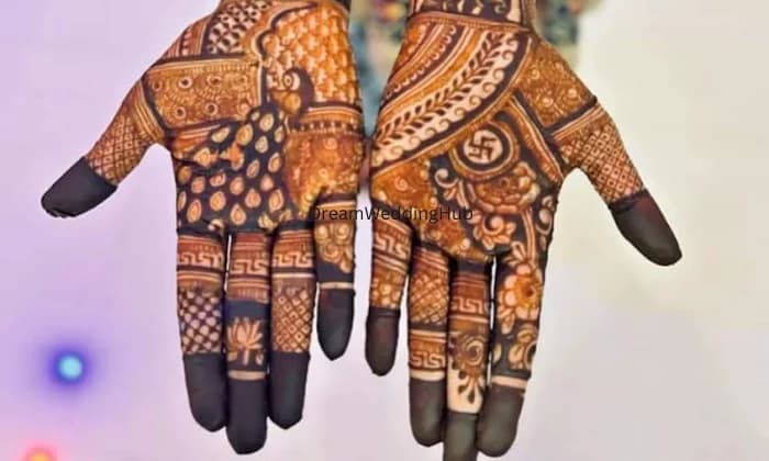 Shashi mehandi artist