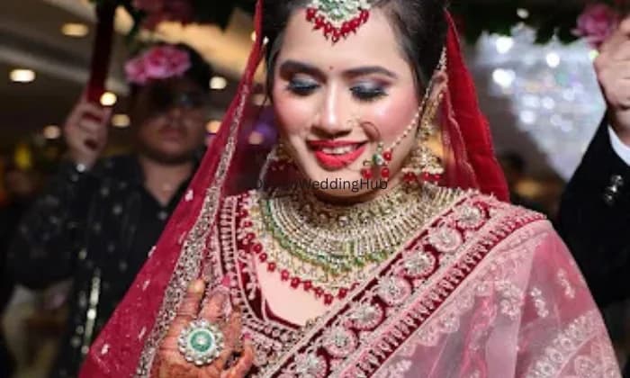 khushi kathuria makeovers