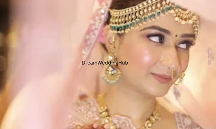 Makeup by Simran Mahajan