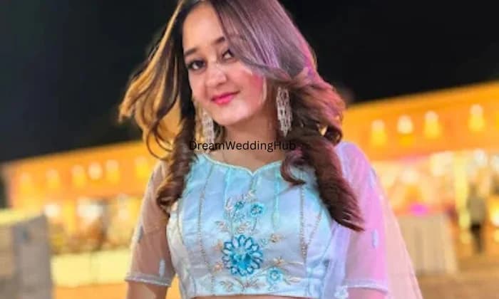 Kavya Kakkar Makeovers