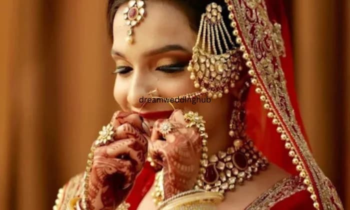 Mirrors Makeup Artists