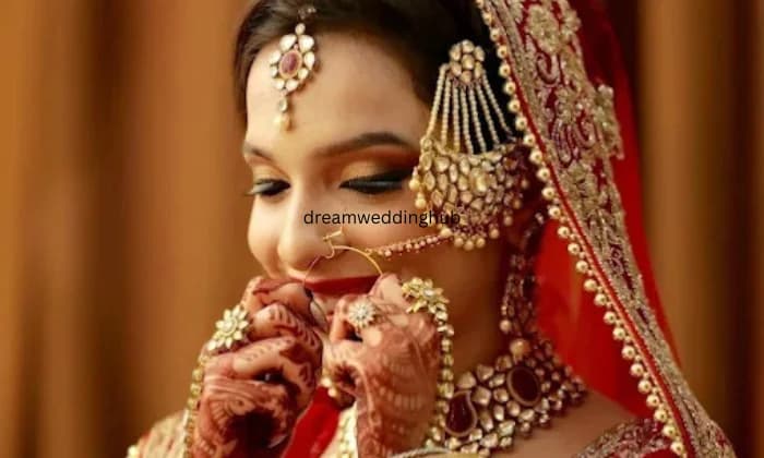 Mirrors Makeover Studio