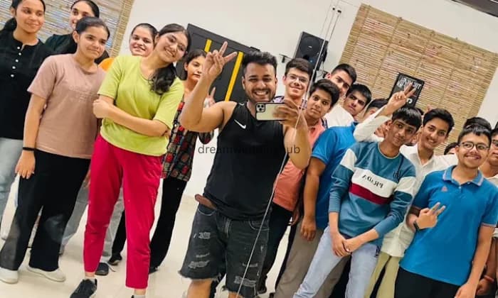 Dance and fitness factory