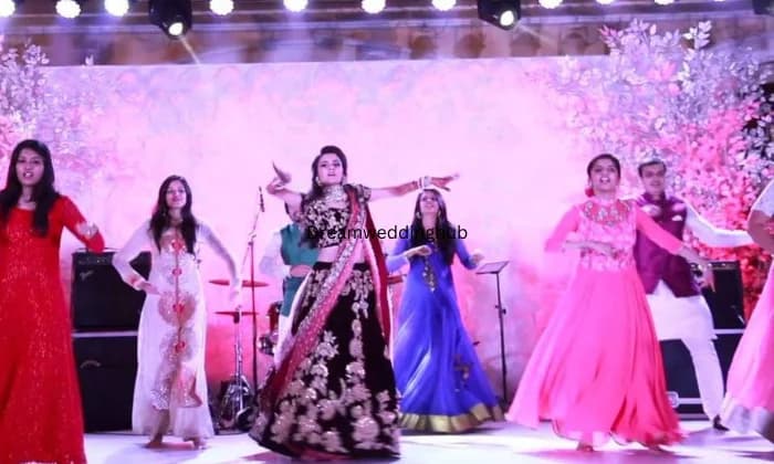 The Icons Dance Studio