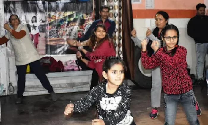 Stepper Unisex gym & Dance Studio