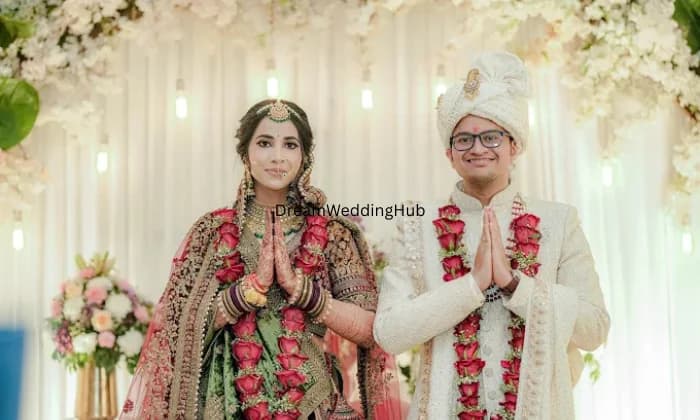 FLYER PRODUCTION WEDDING STUDIO