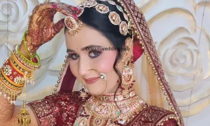 Aartis Makeover  Academy