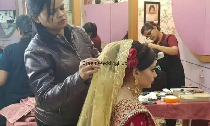 Paris Parlour  makeup studio