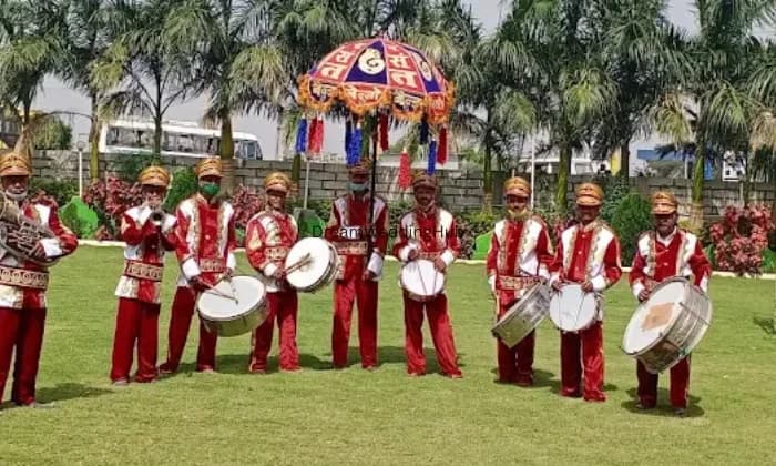 Vasant Banjo and Band Party