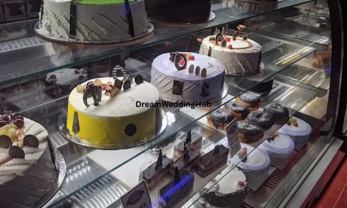 La Bakery  Confectionery