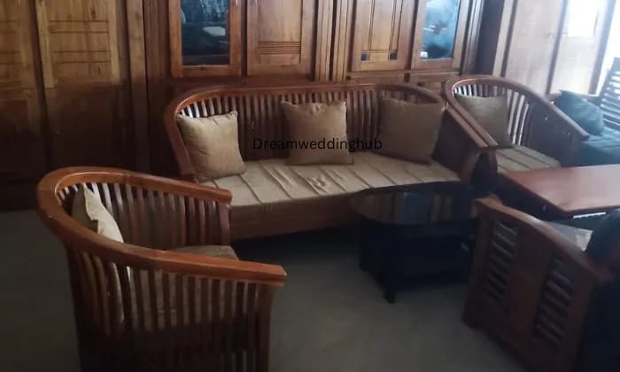 TIP TOP FURNITURE WAYANAD