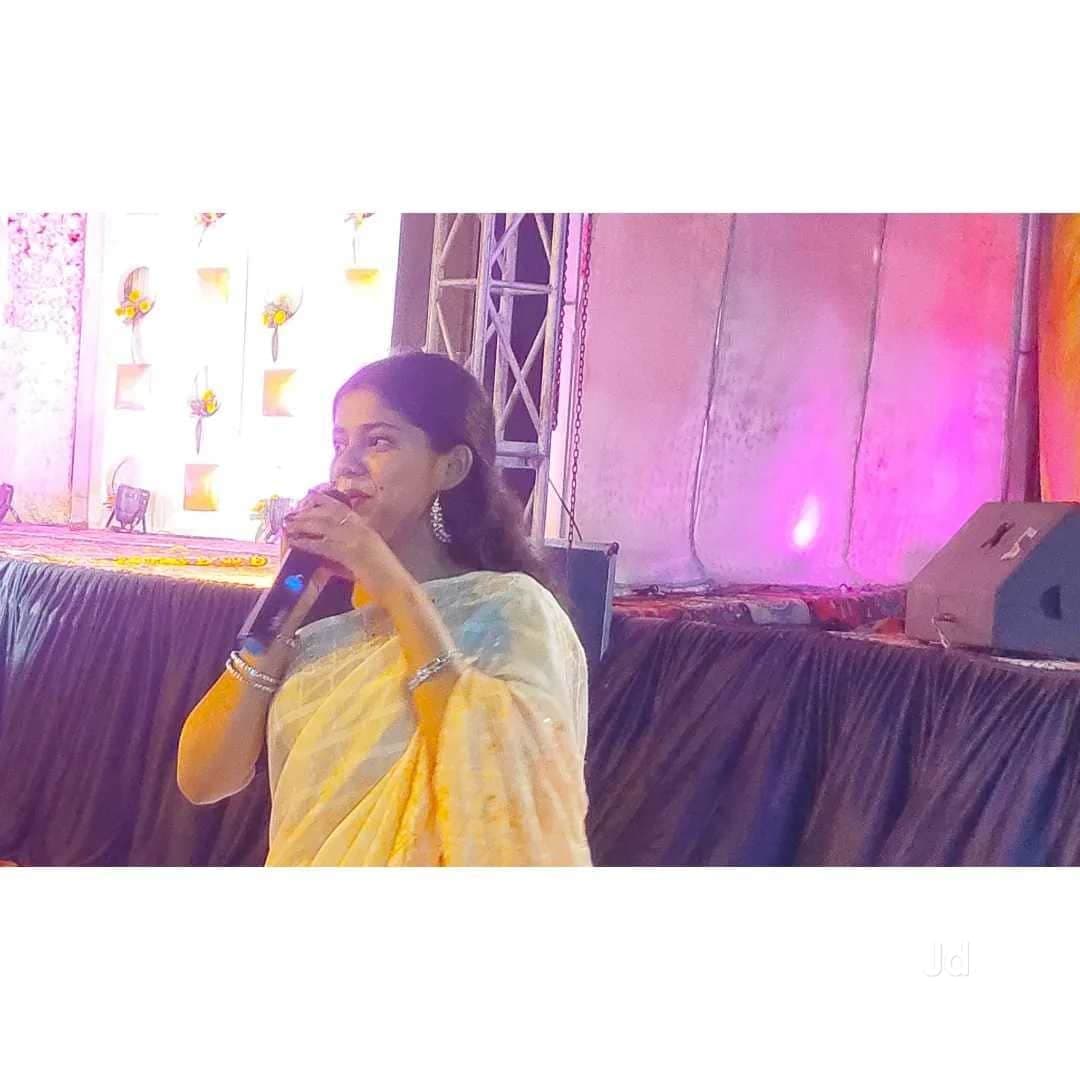 Anchor Shikha Mishra Anchor Shikha Mishra