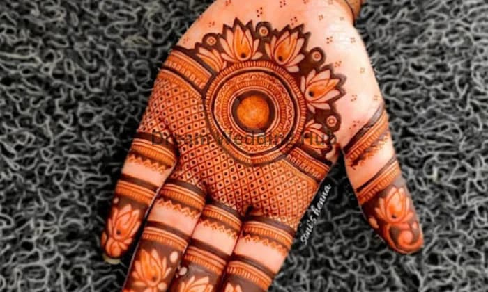 Pawan mehandi artists Sadar Bazar Pawan mehandi artists Sadar Bazar