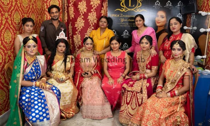 lipika Makeup artist lipika Makeup artist
