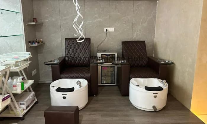 Luxura Makeup Studio Luxura Makeup Studio