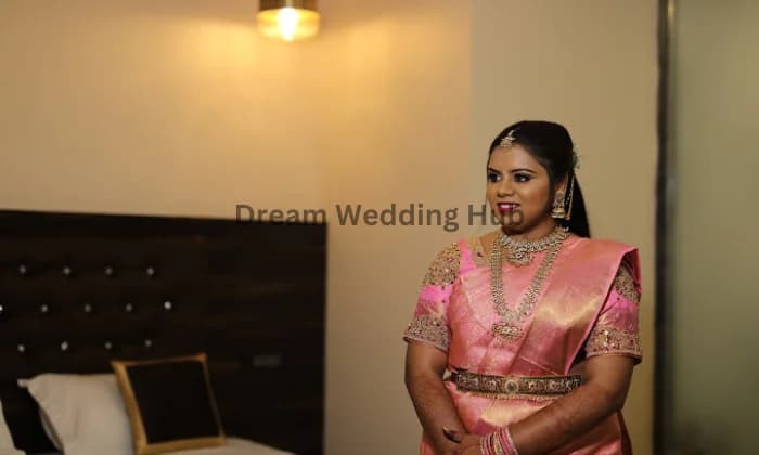 Makeover By SaaSha Makeover By SaaSha