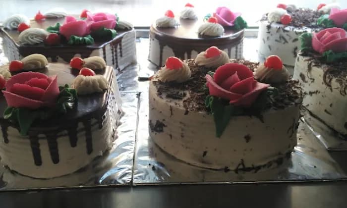 Cake ConnoisseurBest Customized Cake Shop in Delhi Cake ConnoisseurBest Customized Cake Shop in Delhi