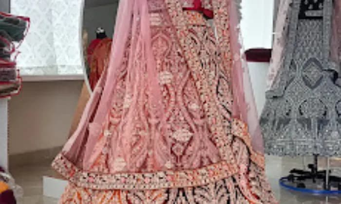 Queen Dresses Queen Dresses