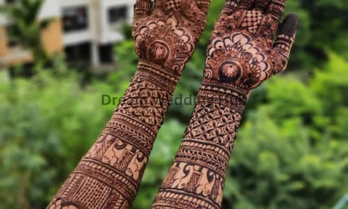 Mehndi artist Henna by Tashfiya TRM Mehndi artist Henna by Tashfiya TRM