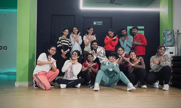 RR Dance Studio RR Dance Studio