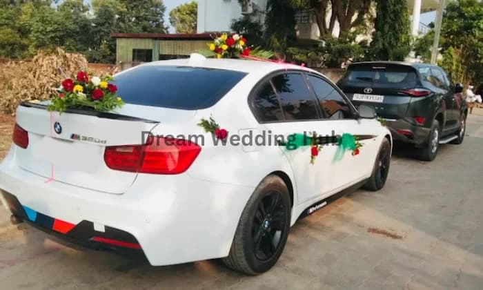 Honey travels Honey travels