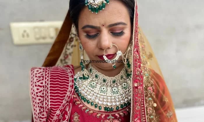 The Real Looks Unisex Salon The Real Looks Unisex Salon