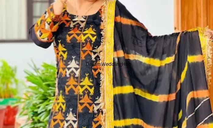 Vadhu lehenga on Rent Vadhu lehenga on Rent