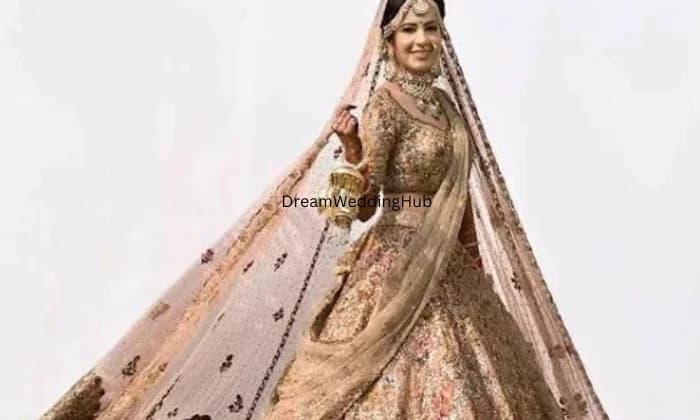 DE NAIRA BOUTIQUE DE NAIRA BOUTIQUE