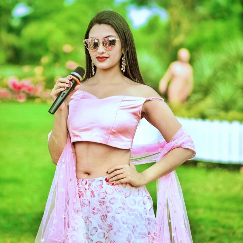 Emcee Kezaia Caldeira Emcee Kezaia Caldeira