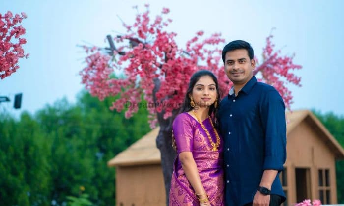 Spark Makeup Studio Spark Makeup Studio