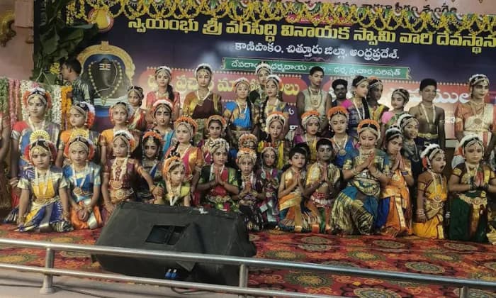 YOCHITHAS DANCE ACADEMY YOCHITHAS DANCE ACADEMY