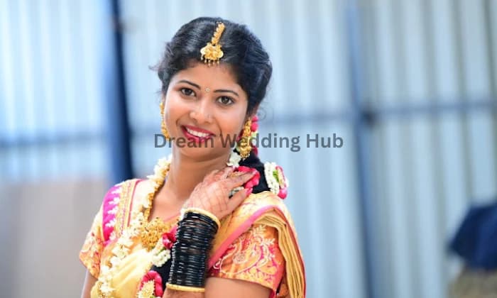 Poojas Makeup Studio Poojas Makeup Studio