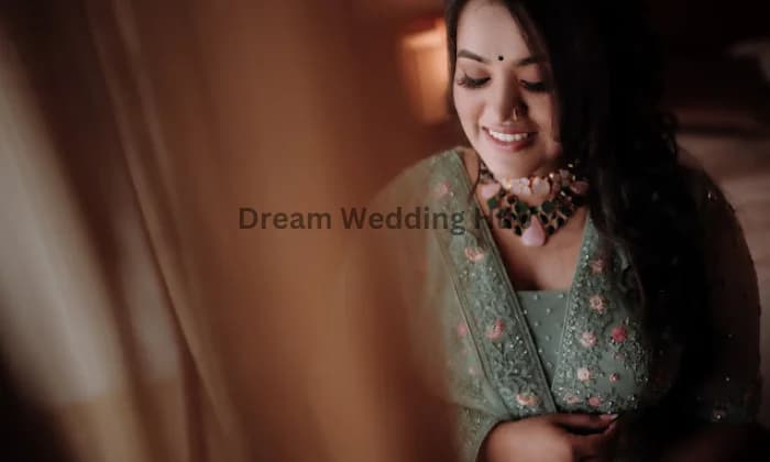 CHARMAH MAKEUP STUDIO CHARMAH MAKEUP STUDIO