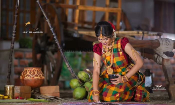 Honey Bee Parlour Honey Bee Parlour