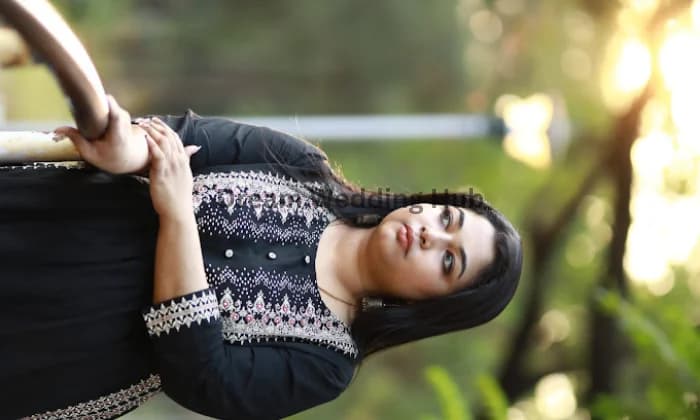 Royal Beauty Parlor Royal Beauty Parlor