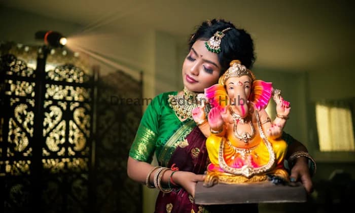 Wedium Makeovers Best Bridal Makeup artist Wedium Makeovers Best Bridal Makeup artist