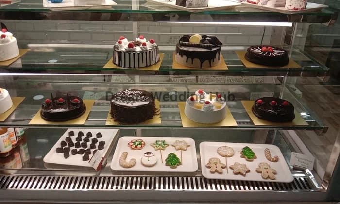 FNP Flower and Cake FNP Flower and Cake