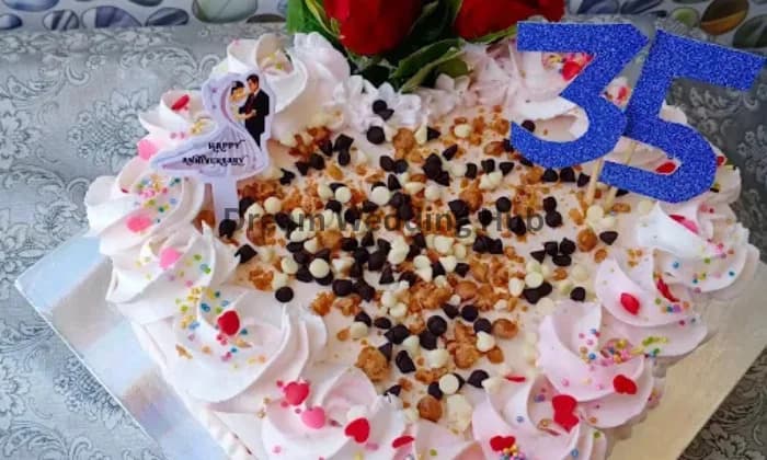 SameBinnys Cakes Chocolates SameBinnys Cakes Chocolates