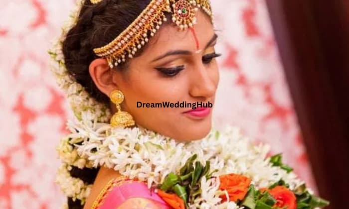 UrbanGlamour by Khushboo Giri UrbanGlamour by Khushboo Giri