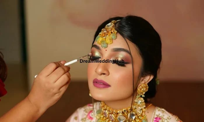 BrideMeUp Makeup Studio BrideMeUp Makeup Studio