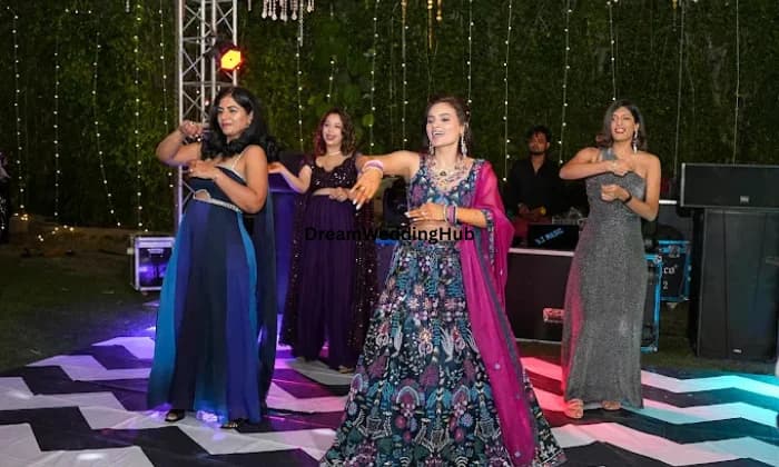 Vaish Photography Vaish Photography