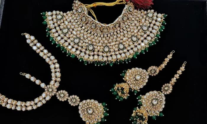 Nazrana by Ashi Gupta Nazrana by Ashi Gupta