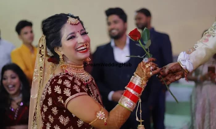 Aditi Professional makeup artist Aditi Professional makeup artist