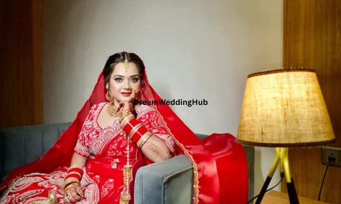 A Touch of Glamour by Soniya Gayatri A Touch of Glamour by Soniya Gayatri