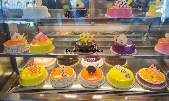 CAKE OF THE DAY South End Circle CAKE OF THE DAY South End Circle