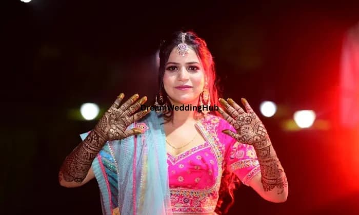 beauty with brushes beauty with brushes