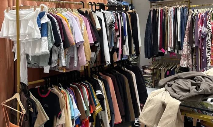 ESTILO BY PALLAVI ESTILO BY PALLAVI