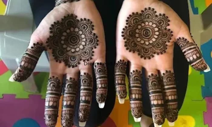 Priyanshi Mehendi Artist Priyanshi Mehendi Artist