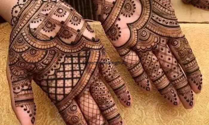 Mehndi by Arti Mehndi by Arti